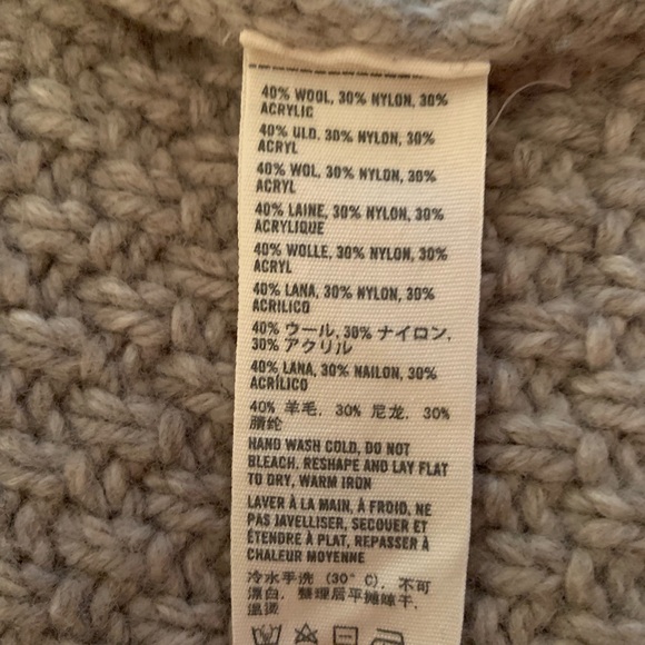 Abercrombie & Fitch XS tan woolen sleeveless top - Picture 6 of 8